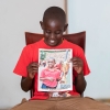 Trevor er god til sport. Han er holdkaptajn på skolens basketball-hold. I 2018 vandt Trevors hold en sports-turnering på skolen. - Foto: Emmanual Museruka